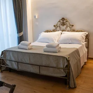 Alojamento de Acomodação e Pequeno-almoço Residenza Degli Speziali, Florença